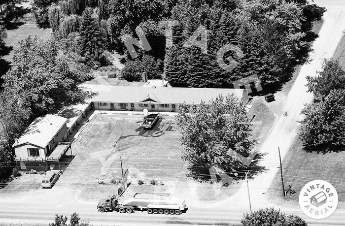 Travelers Motel (Sportsmen Motel) - 1989 Photo